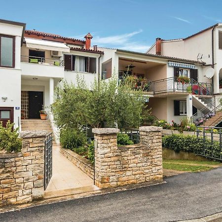 Gorgeous Apartment In Porec With Kitchen المظهر الخارجي الصورة