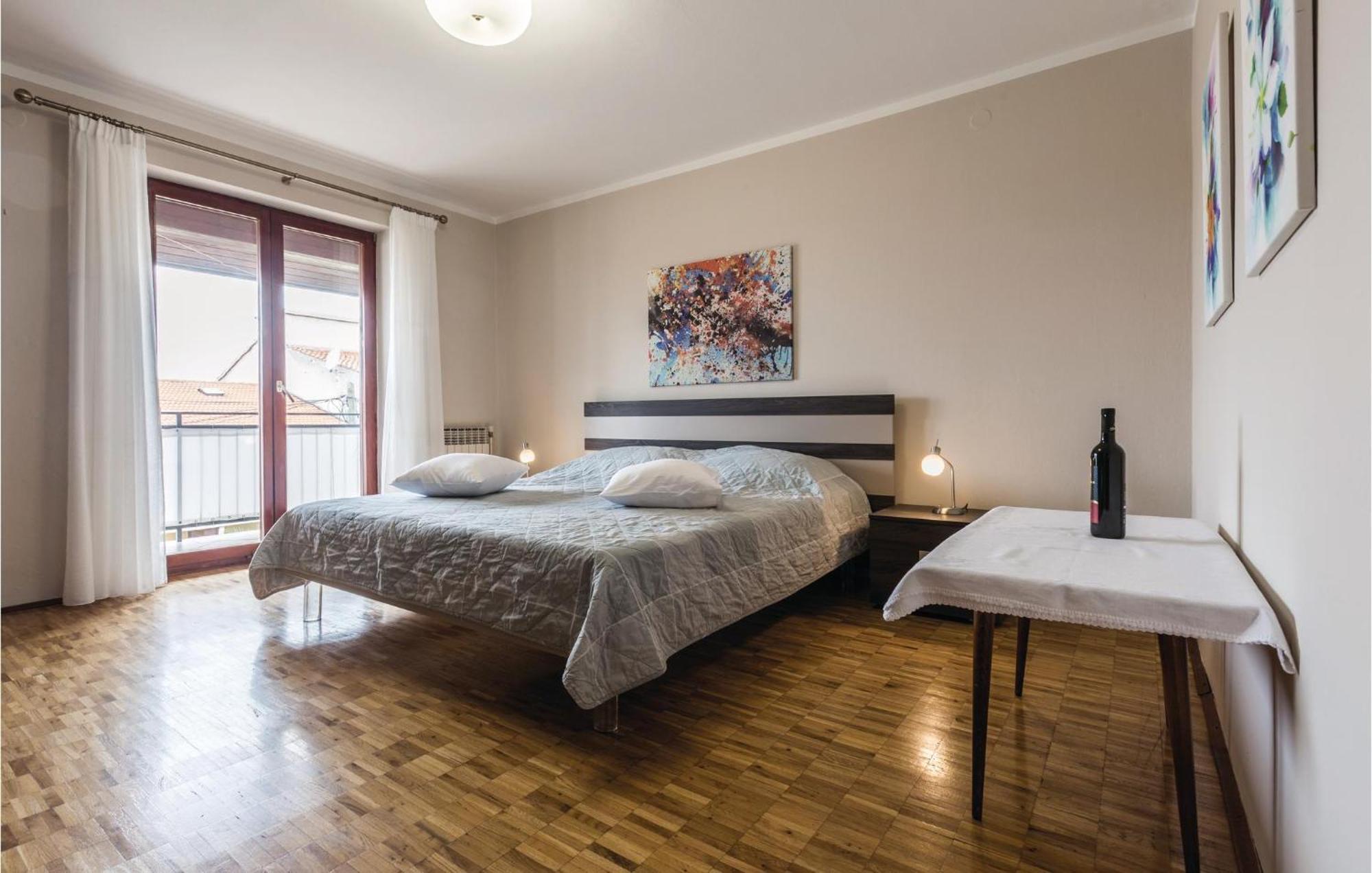 Gorgeous Apartment In Porec With Kitchen المظهر الخارجي الصورة