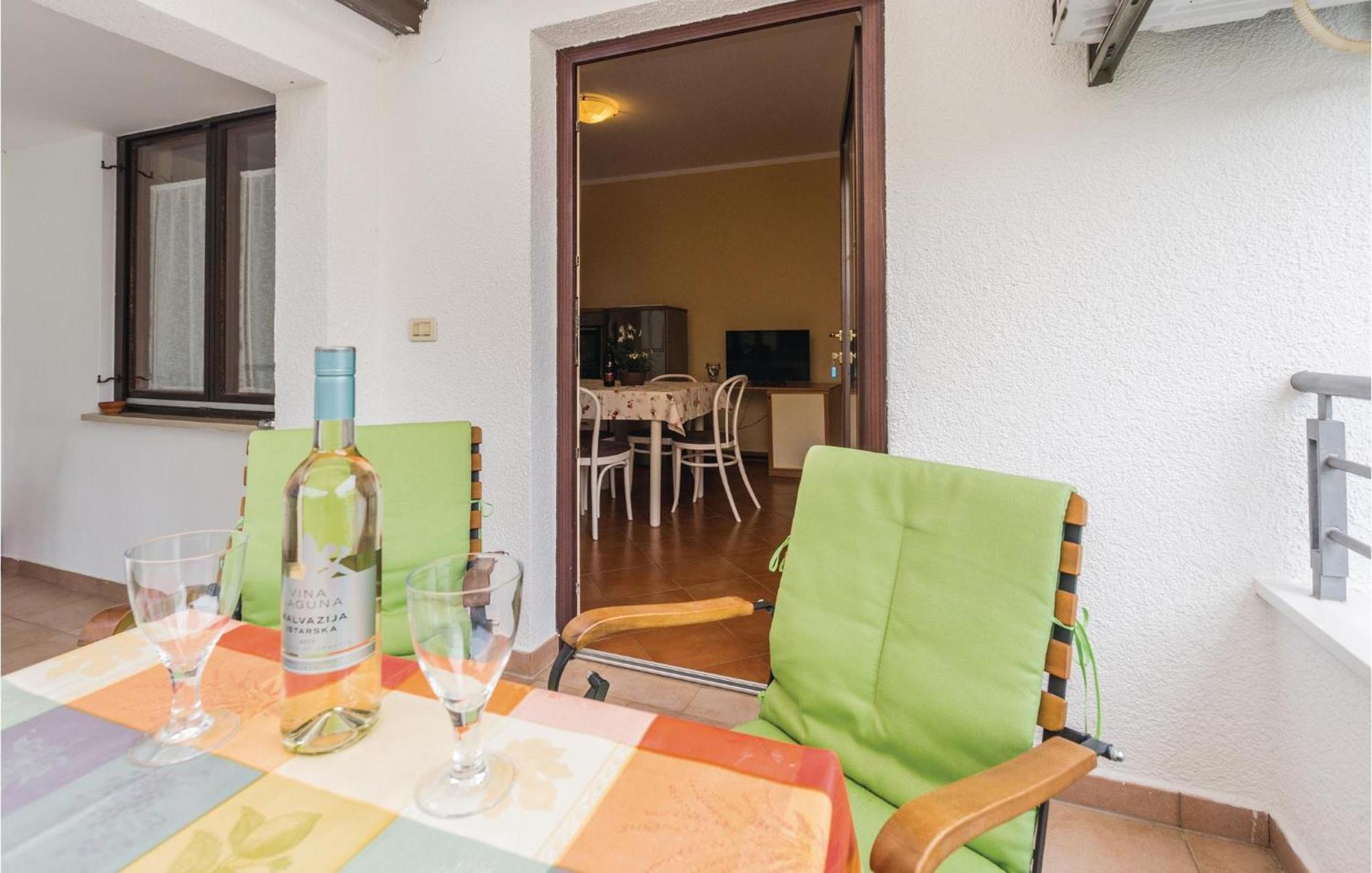 Gorgeous Apartment In Porec With Kitchen المظهر الخارجي الصورة